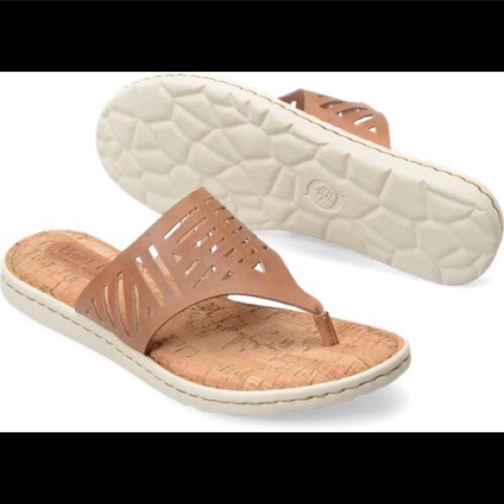 ❗️SOLD❗️EUC Born Eliora Sandals - Tan
